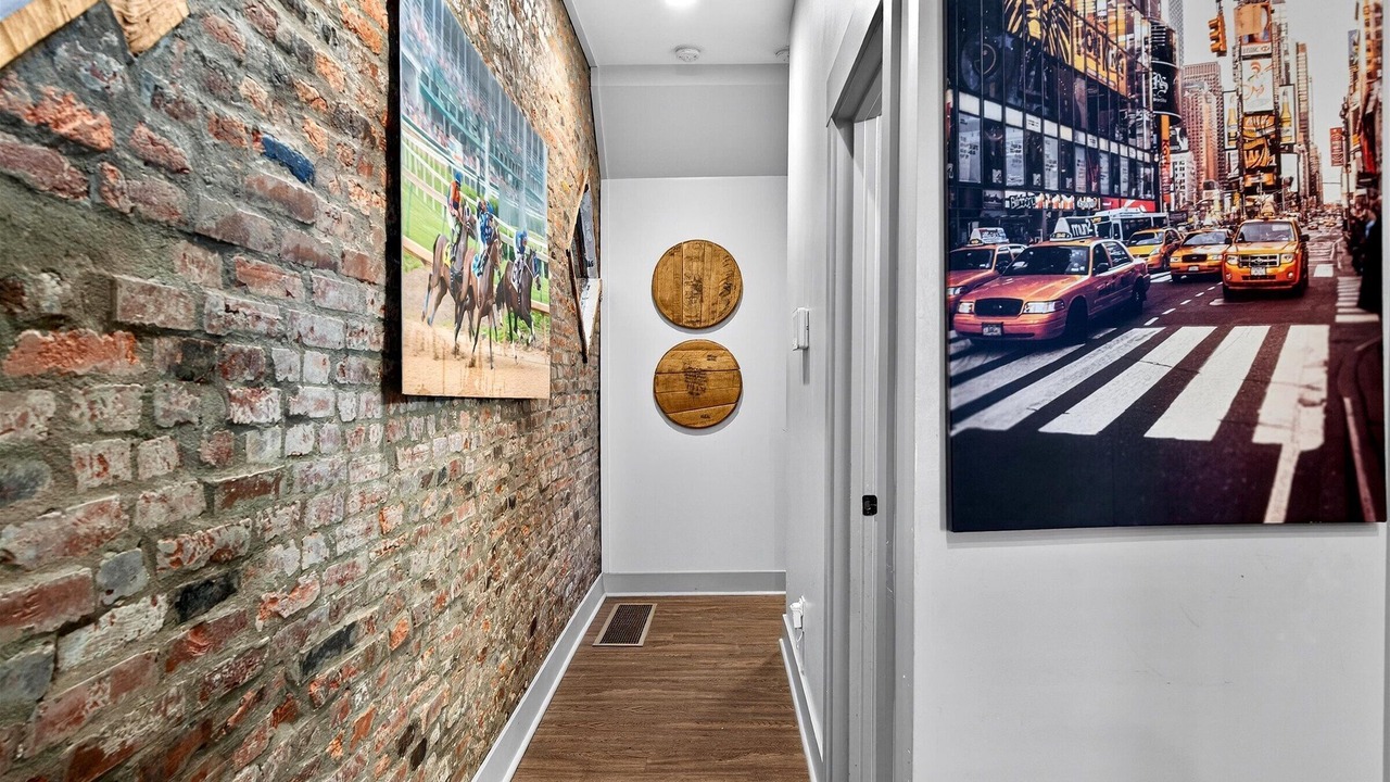 Photo of Others in South Louisville