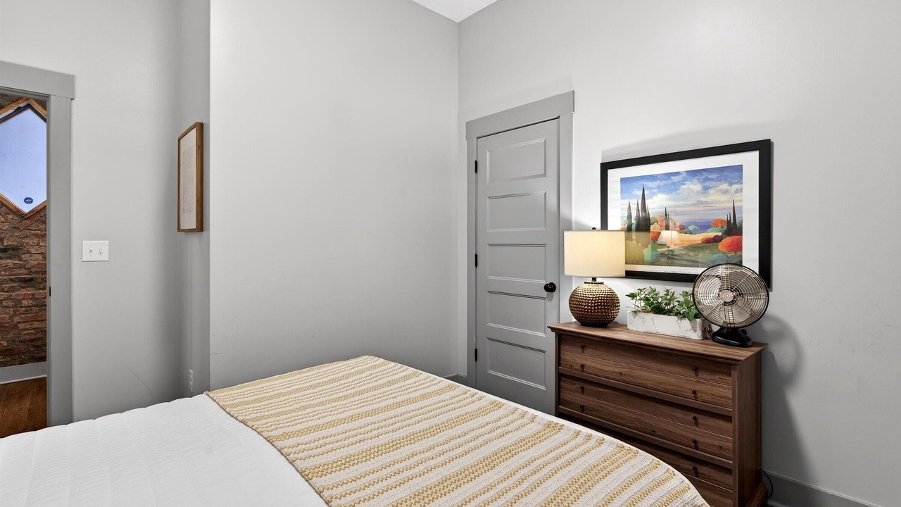 Photo of Others in South Louisville