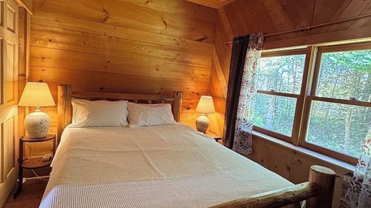 Photo of Bedroom in Crown Point
