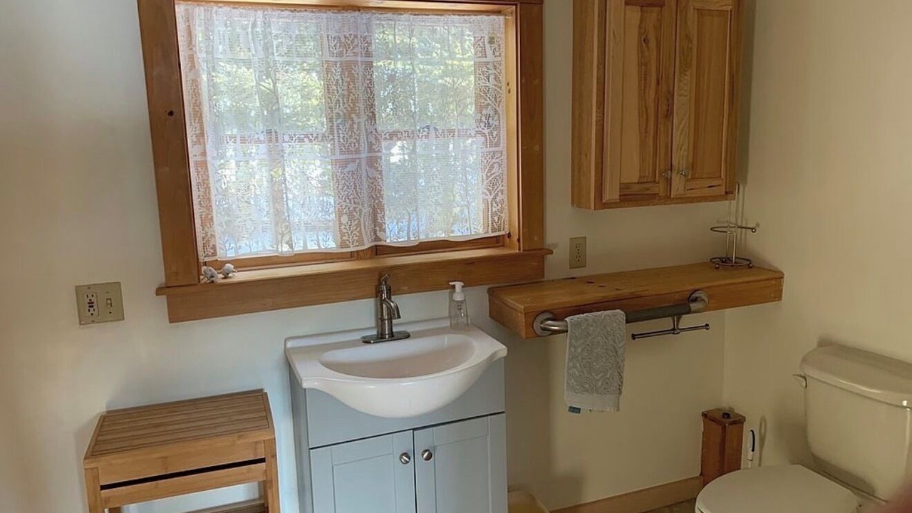 Photo of Bathroom in Crown Point