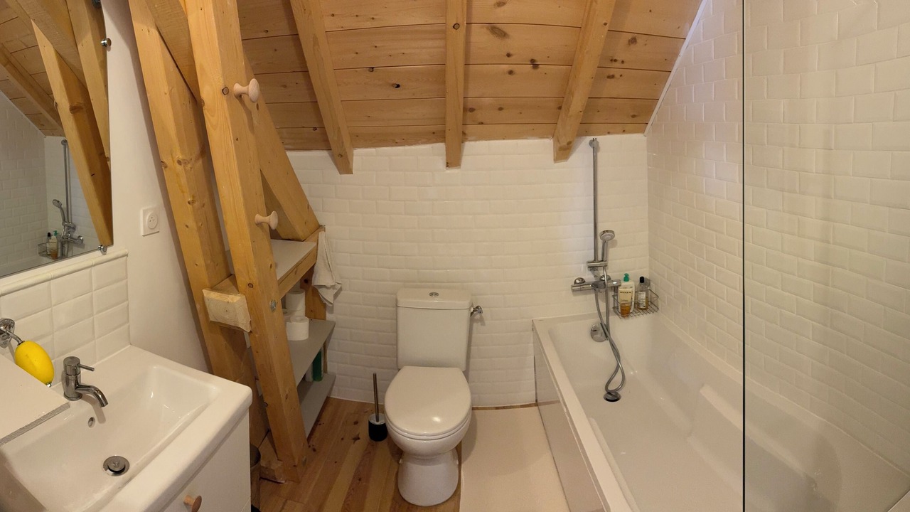 Photo of Bathroom in Baren