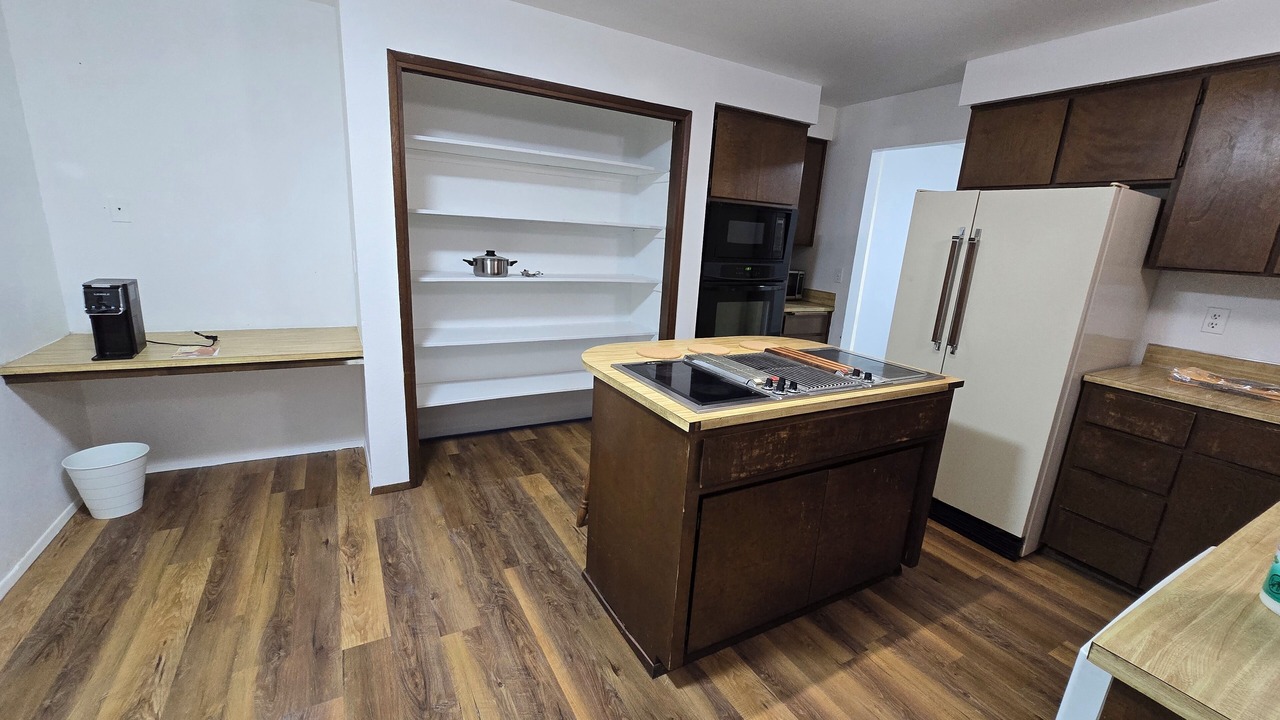 Photo of Kitchen in Cottage Lake