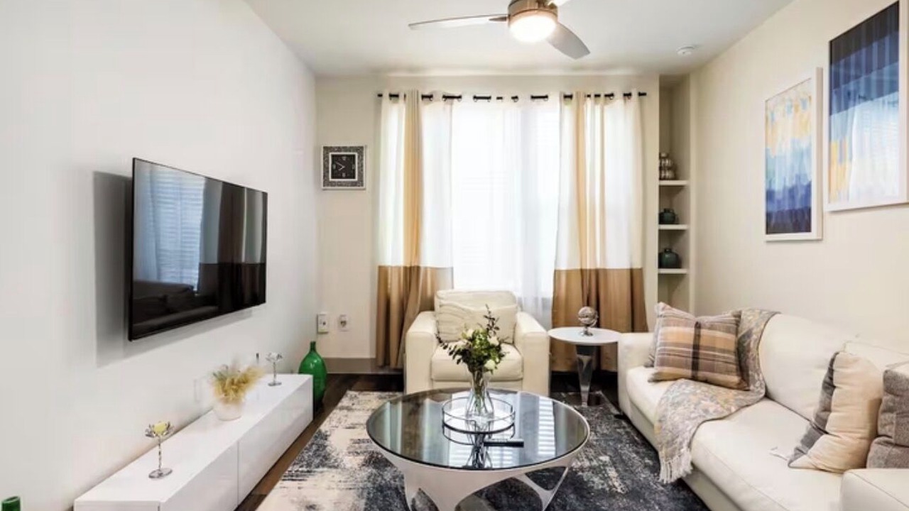 Photo of Livingroom in Addison