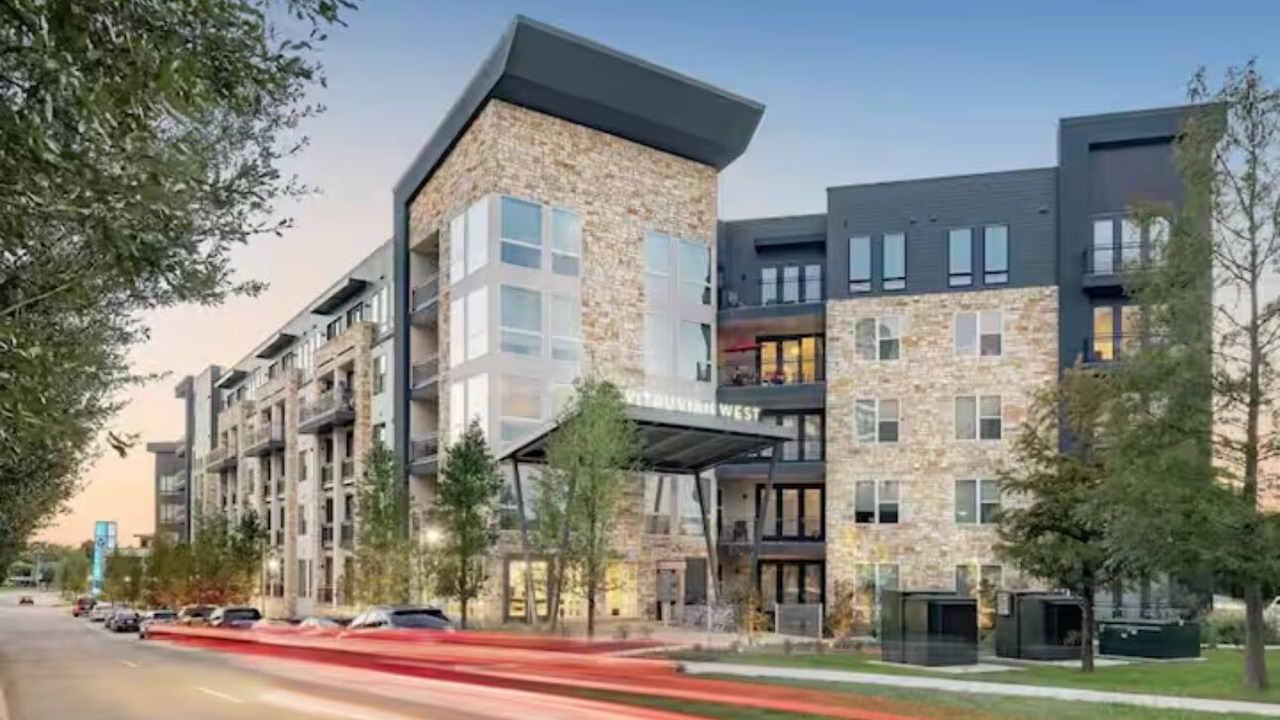 Photo of Outdoor in Addison
