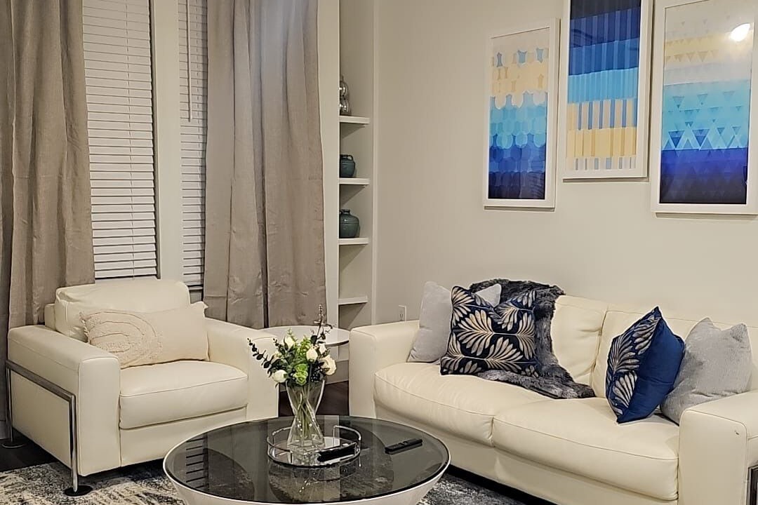 Photo of Livingroom in Addison