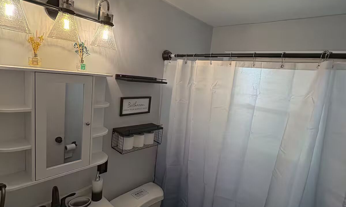 Photo of Bathroom in Jennings