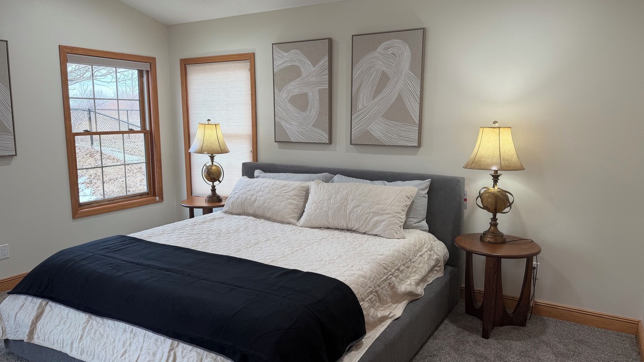 Photo of Bedroom in Cedar Falls