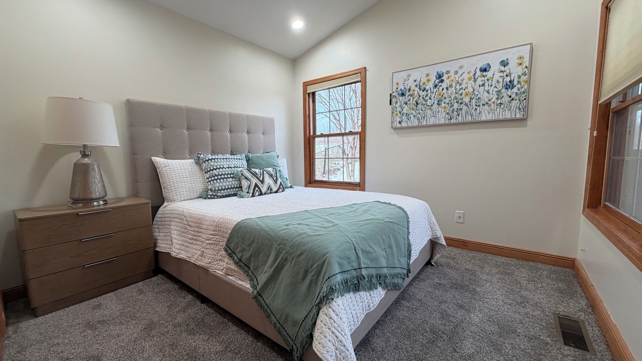 Photo of Bedroom in Cedar Falls