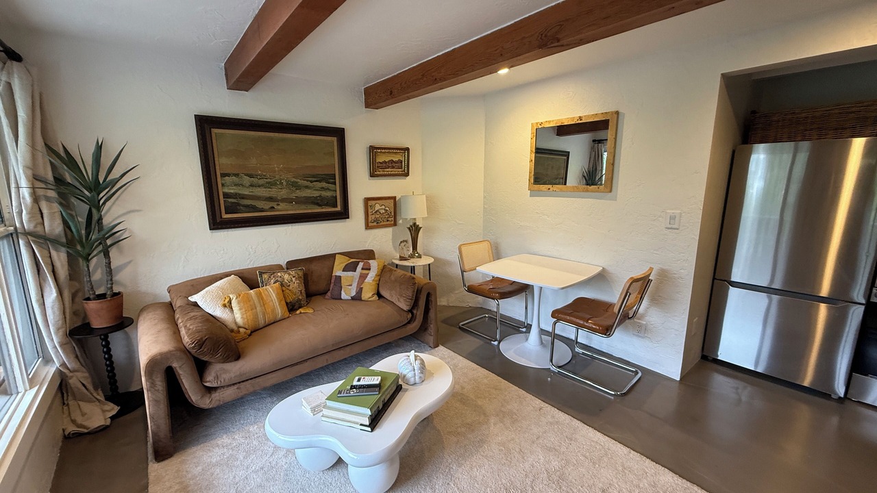 Photo of Livingroom in Hollywood Hills