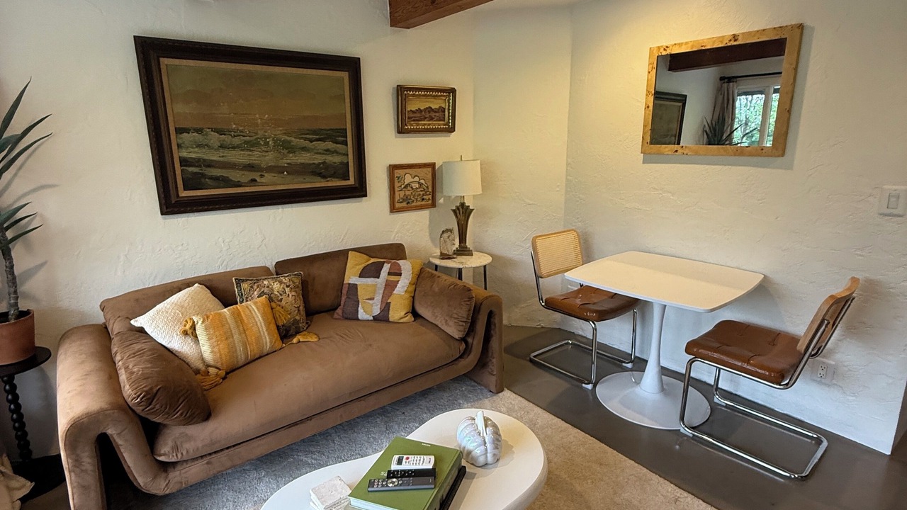Photo of Livingroom in Hollywood Hills