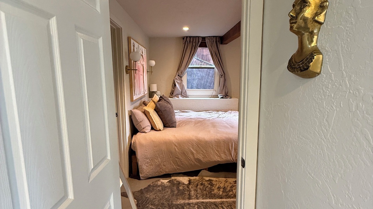 Photo of Bedroom in Hollywood Hills