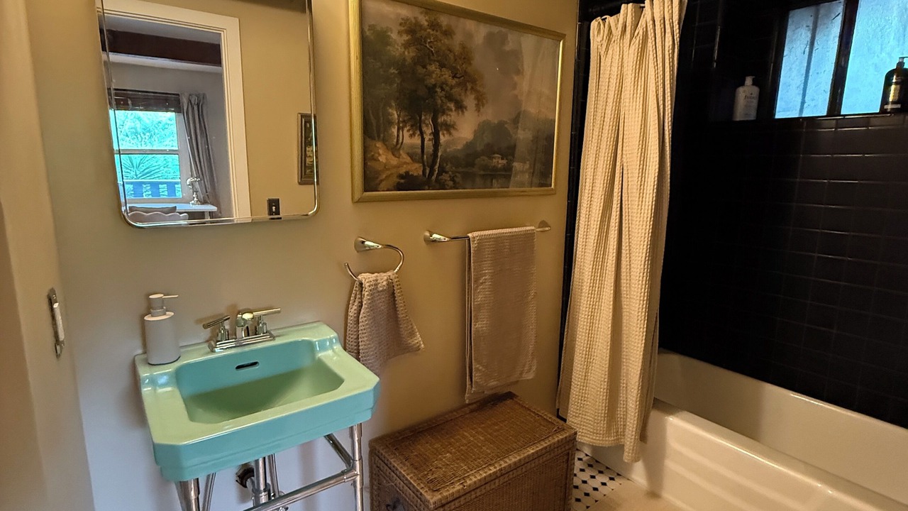 Photo of Bathroom in Hollywood Hills