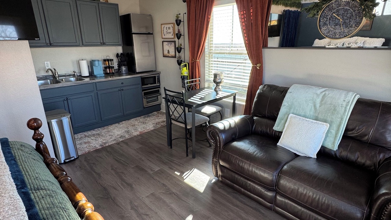 Photo of Livingroom in Colorado City