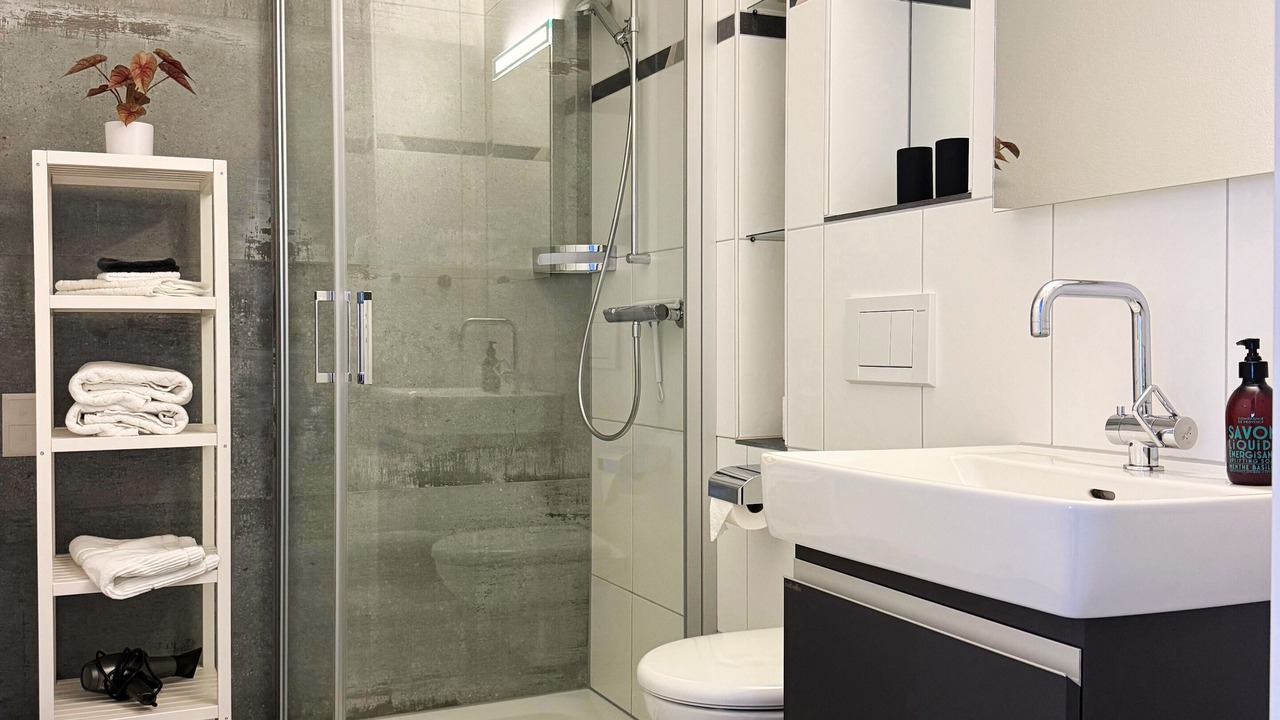 Photo of Bathroom in Knonau