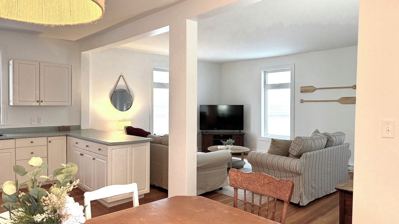 Photo of Livingroom in French River