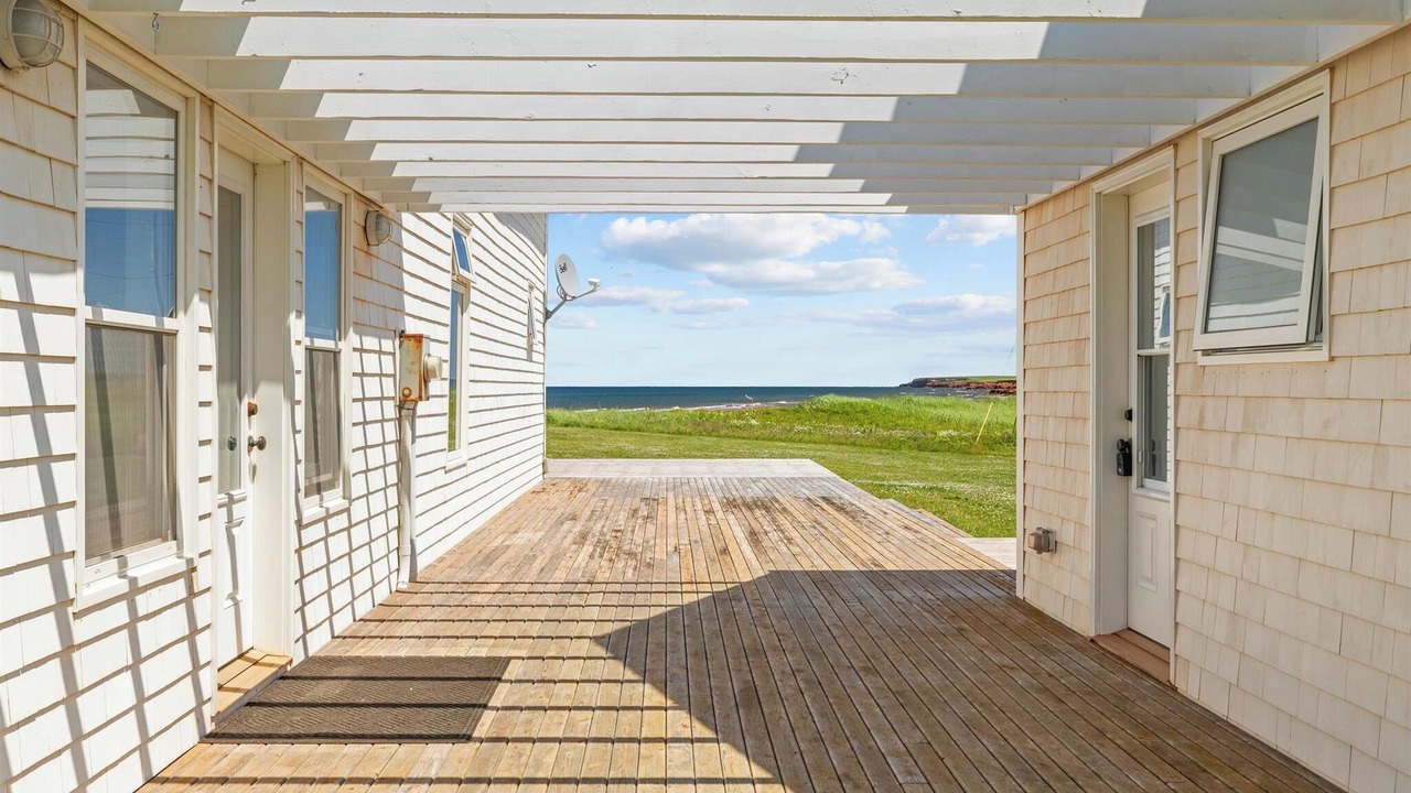 Photo of Patio Balcony in French River