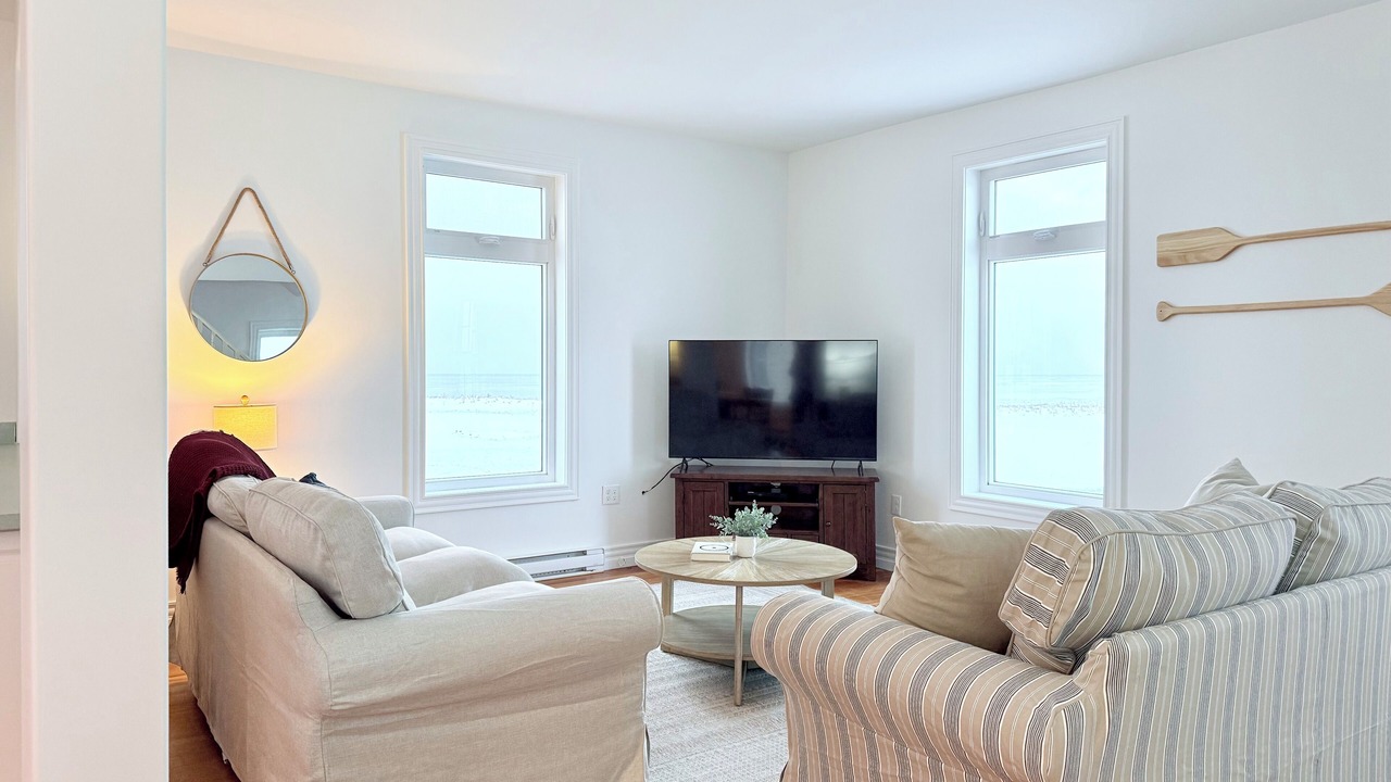 Photo of Livingroom in French River