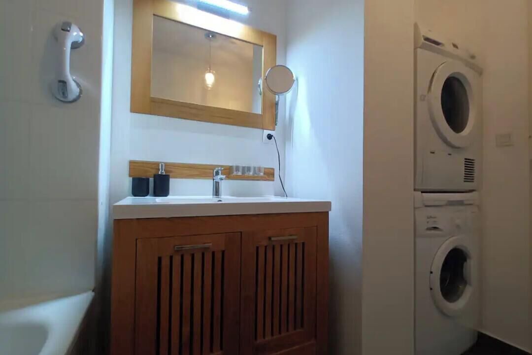 Photo of Bathroom in Abbeville