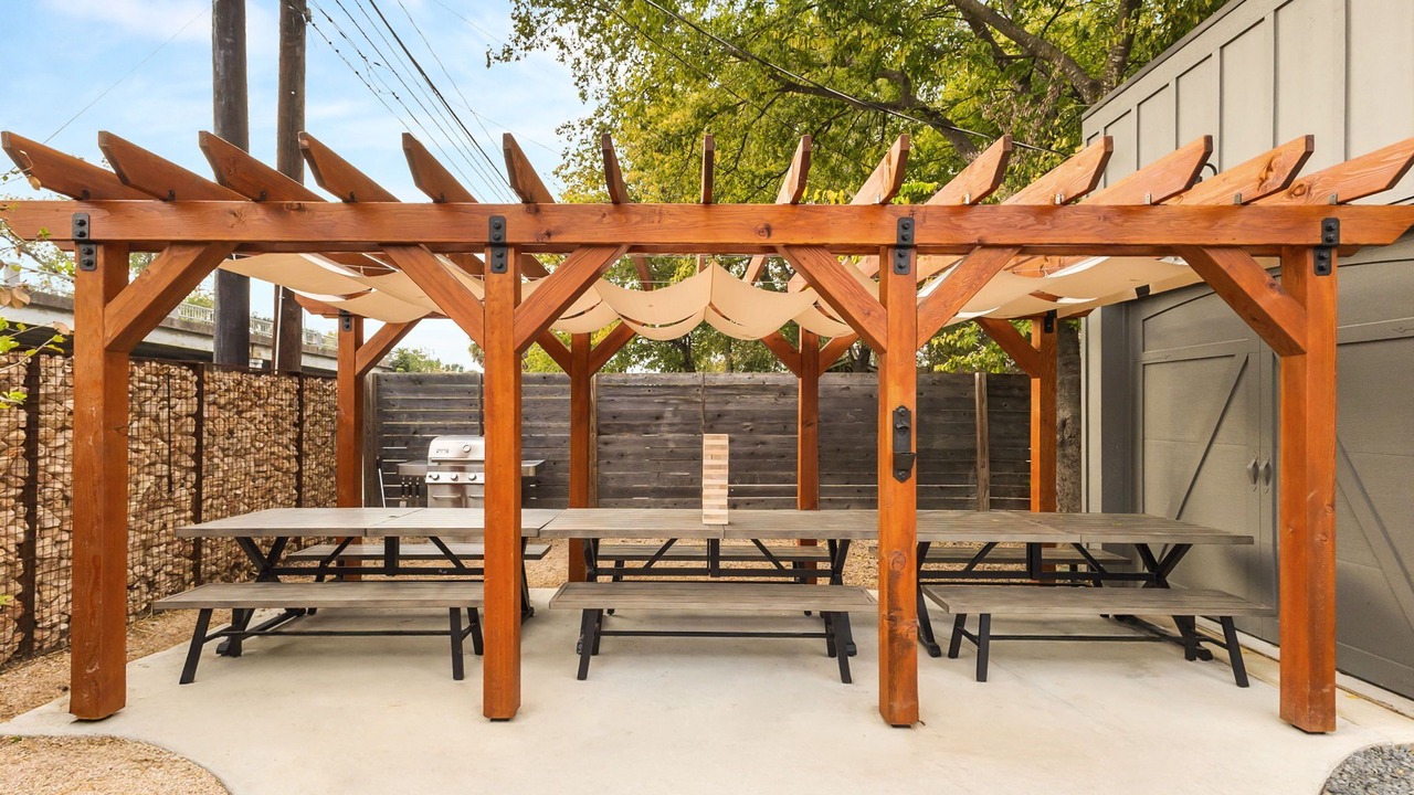 Photo of Outdoor in Govalle