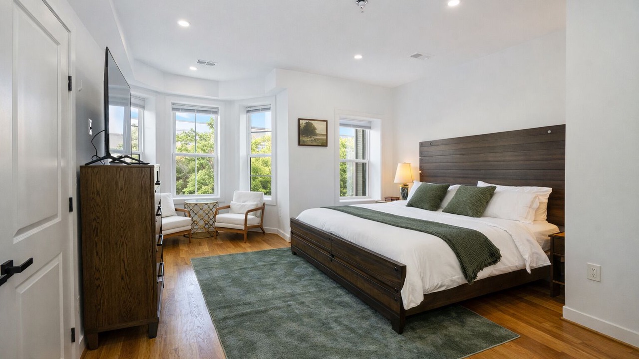 Photo of Bedroom in Columbia Heights
