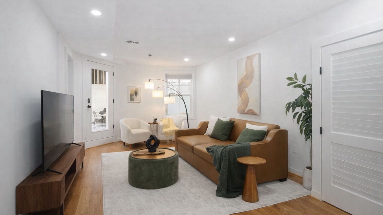 Photo of Livingroom in Columbia Heights