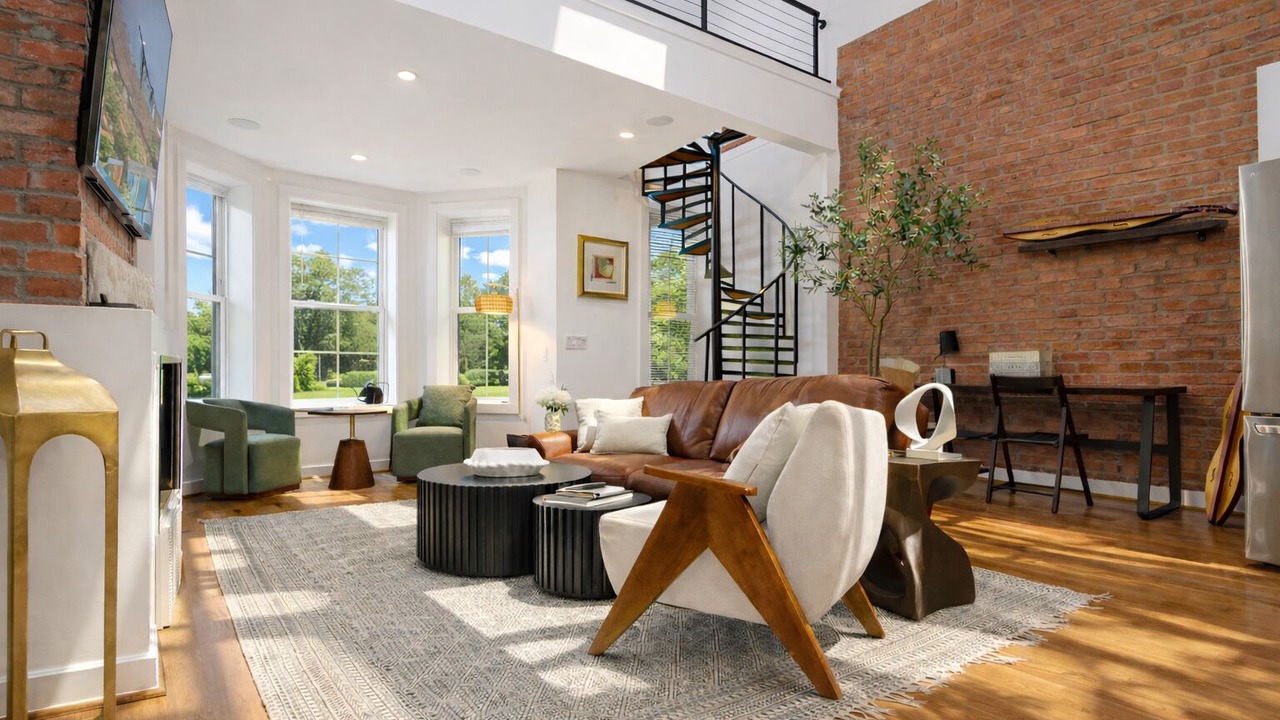 Photo of Bedroom in Columbia Heights