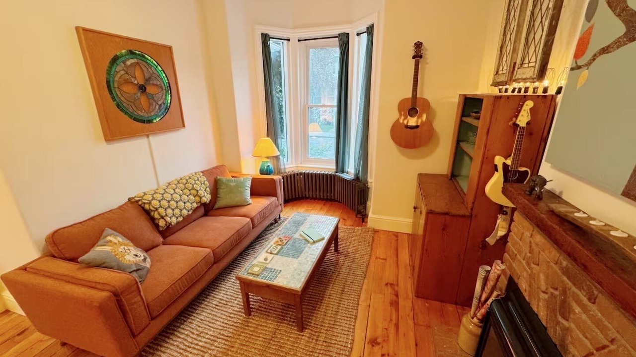 Photo of Livingroom in Kingston