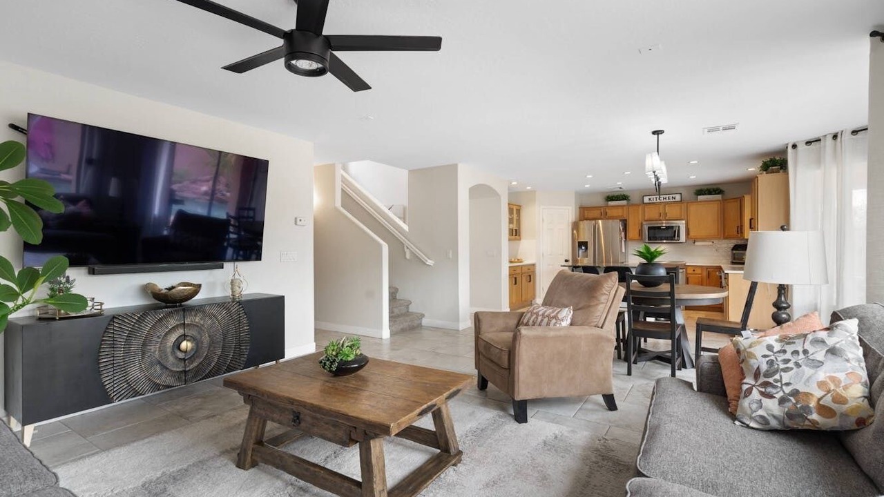 Photo of Livingroom in Power Ranch