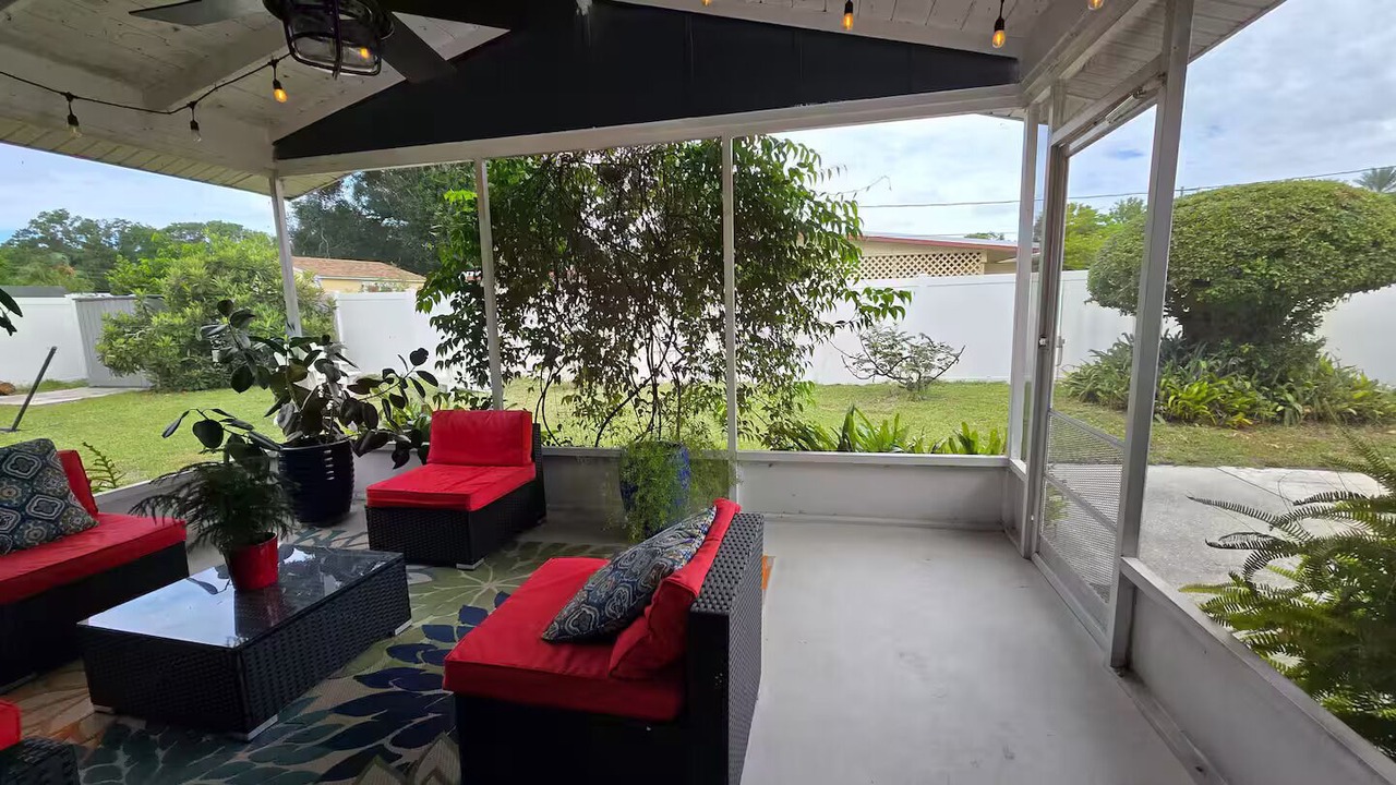 Photo of Patio Balcony in Orient Park