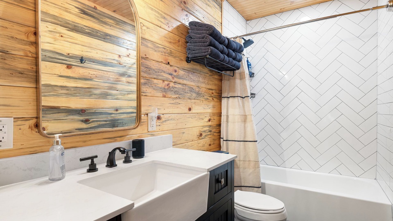 Photo of Bathroom in Pickens