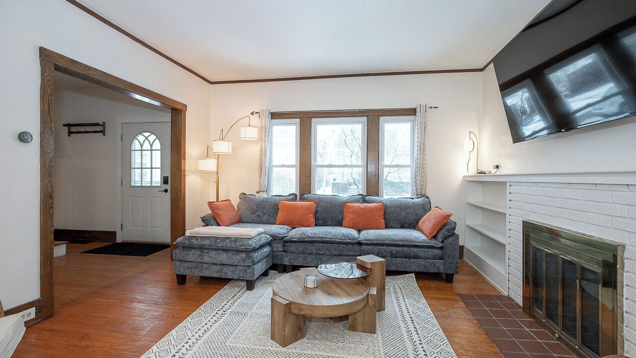 Photo of Livingroom in Lakewood
