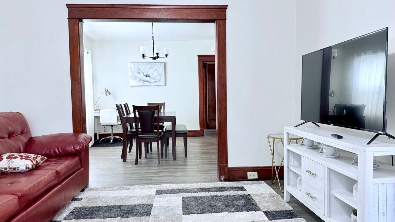 Photo of Livingroom in Cleveland