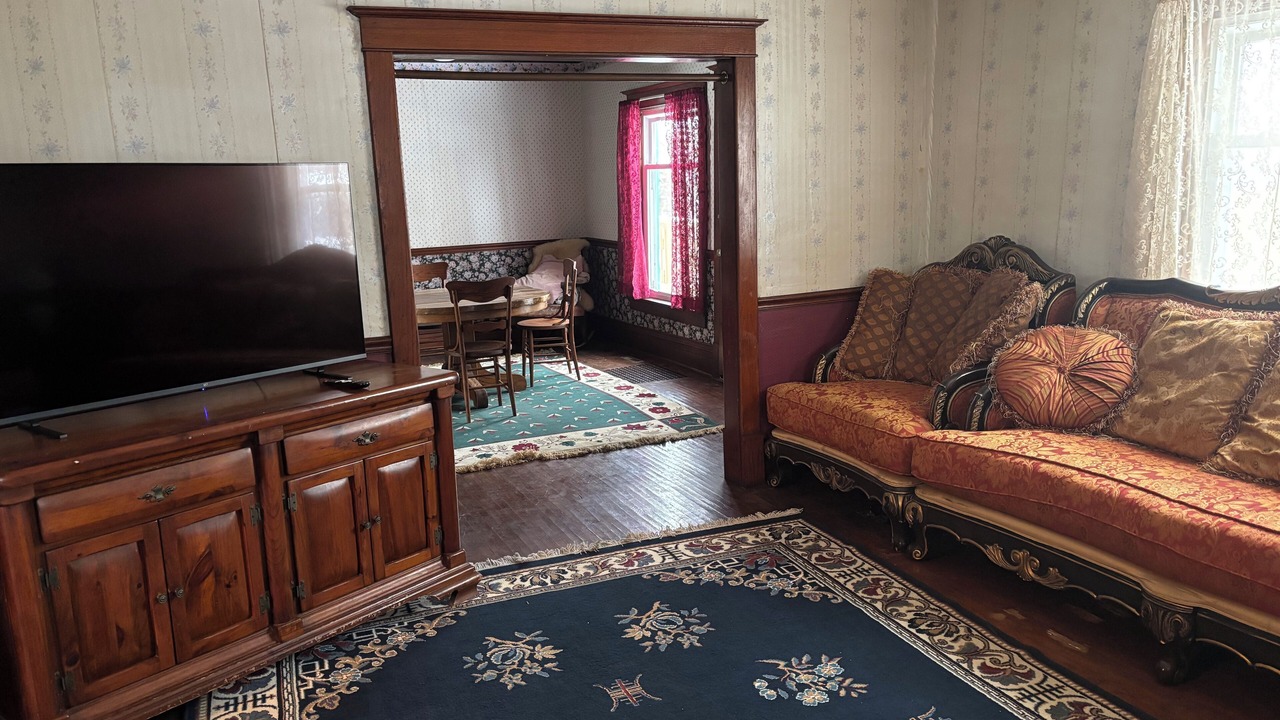 Photo of Livingroom in Union City