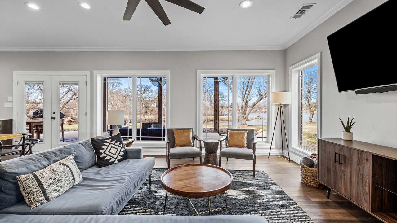 Photo of Livingroom in Wills Point