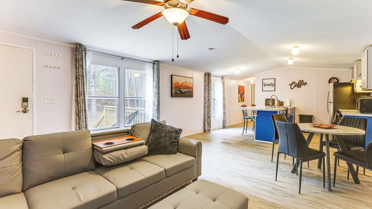 Photo of Livingroom in New Waverly
