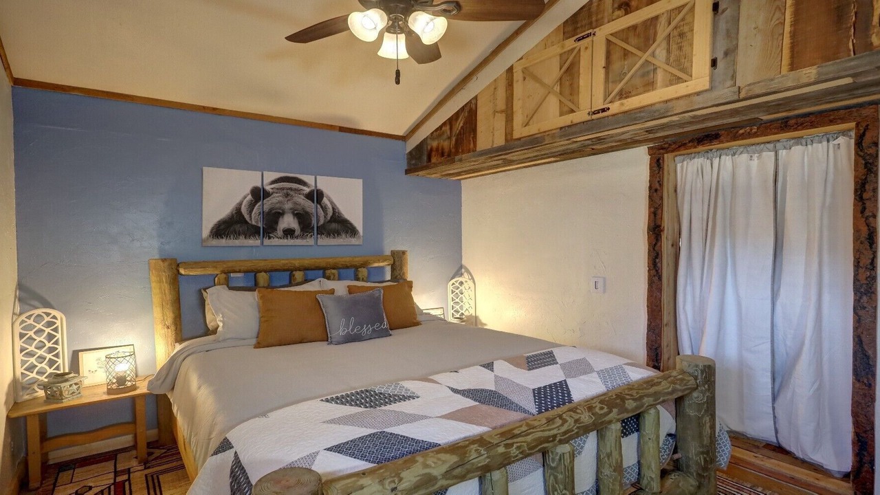 Photo of Bedroom in Red River