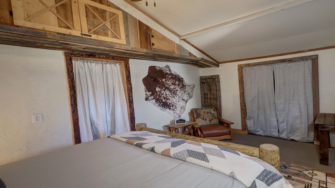 Photo of Bedroom in Red River