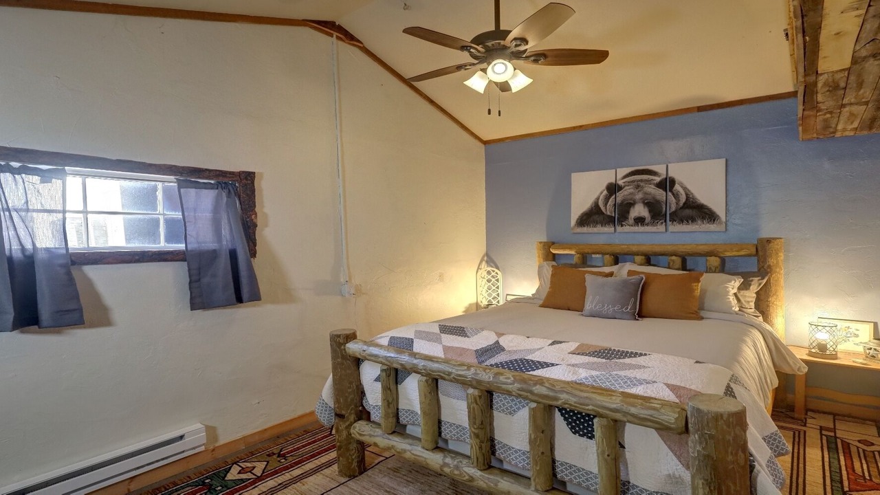 Photo of Bedroom in Red River