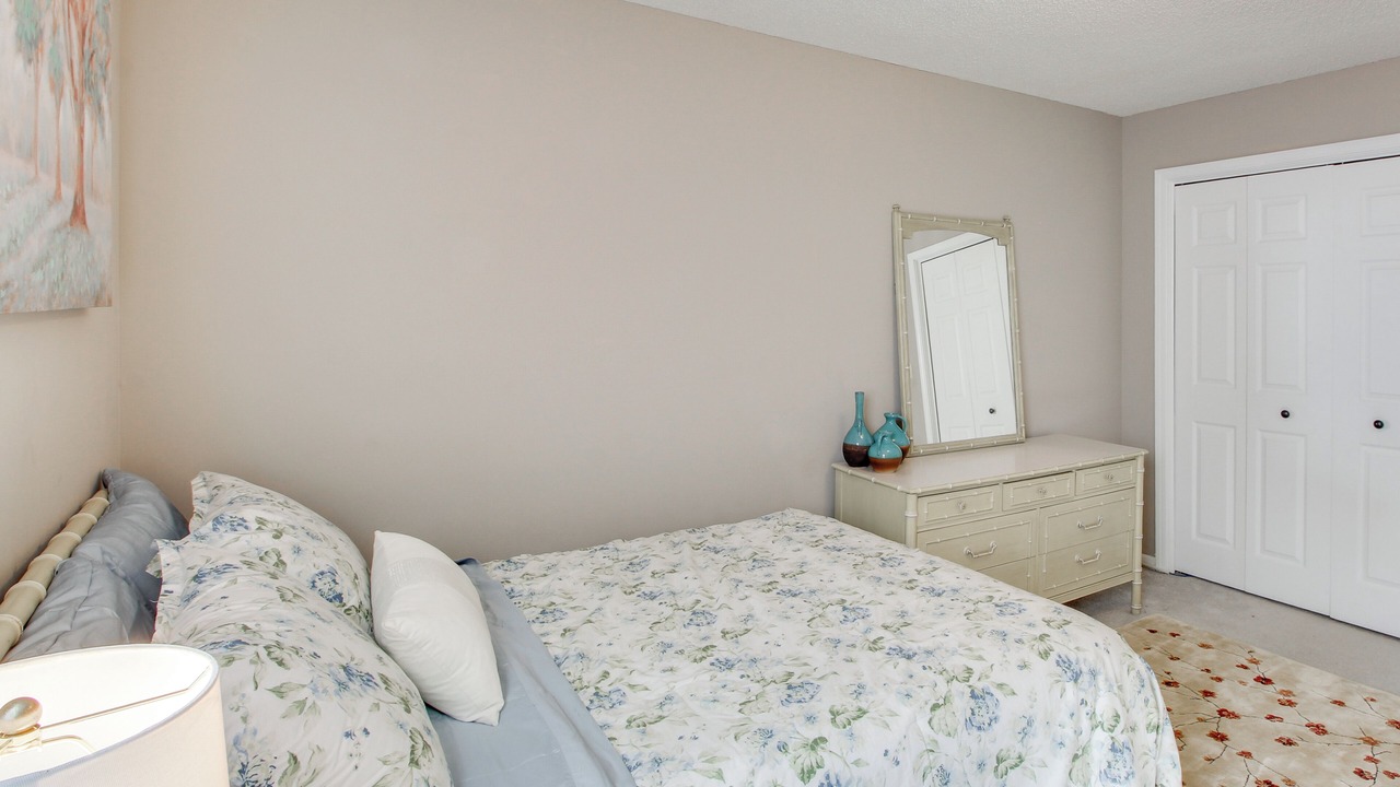 Photo of Bedroom in Lawrence