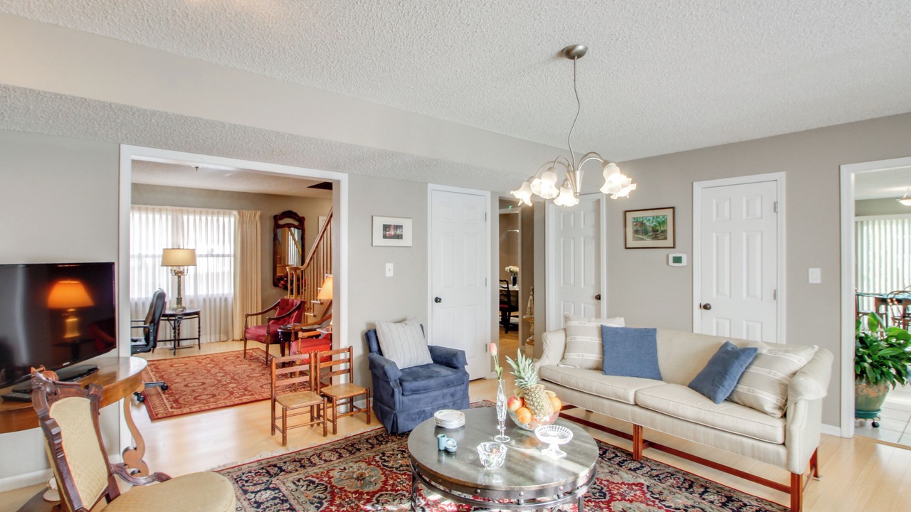 Photo of Livingroom in Lawrence