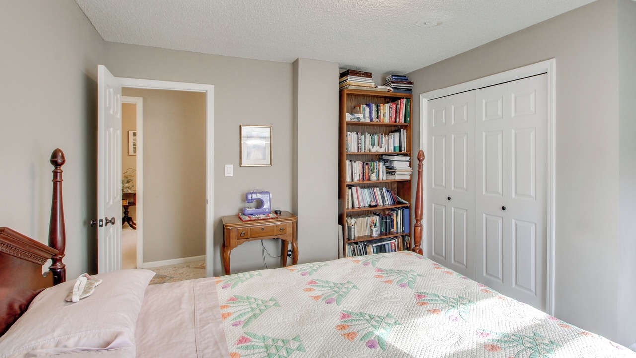 Photo of Bedroom in Lawrence