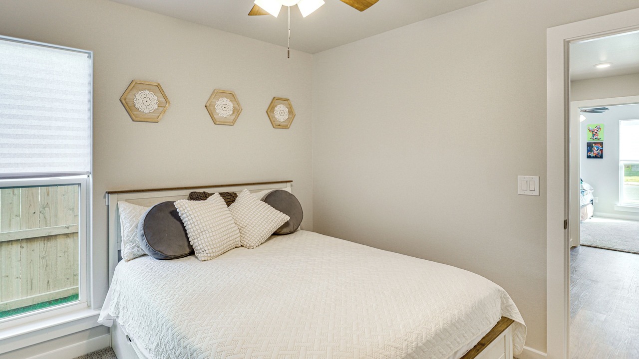 Photo of Bedroom in North by Northwest