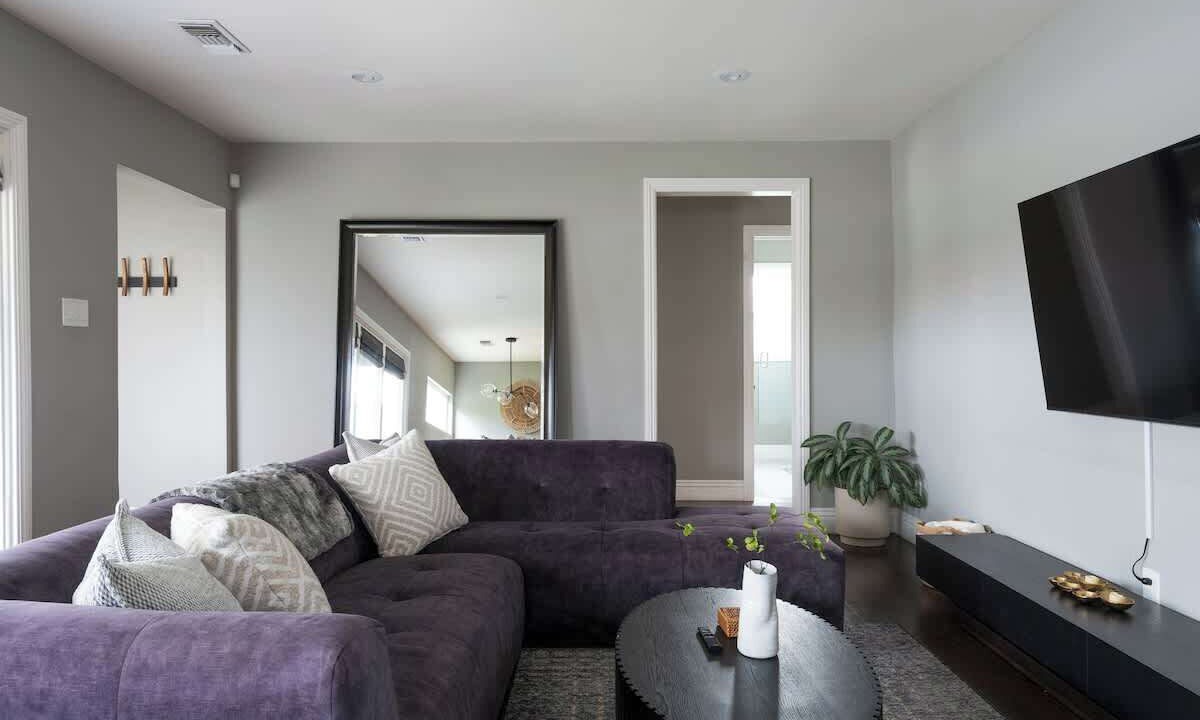 Photo of Livingroom in Del Rey