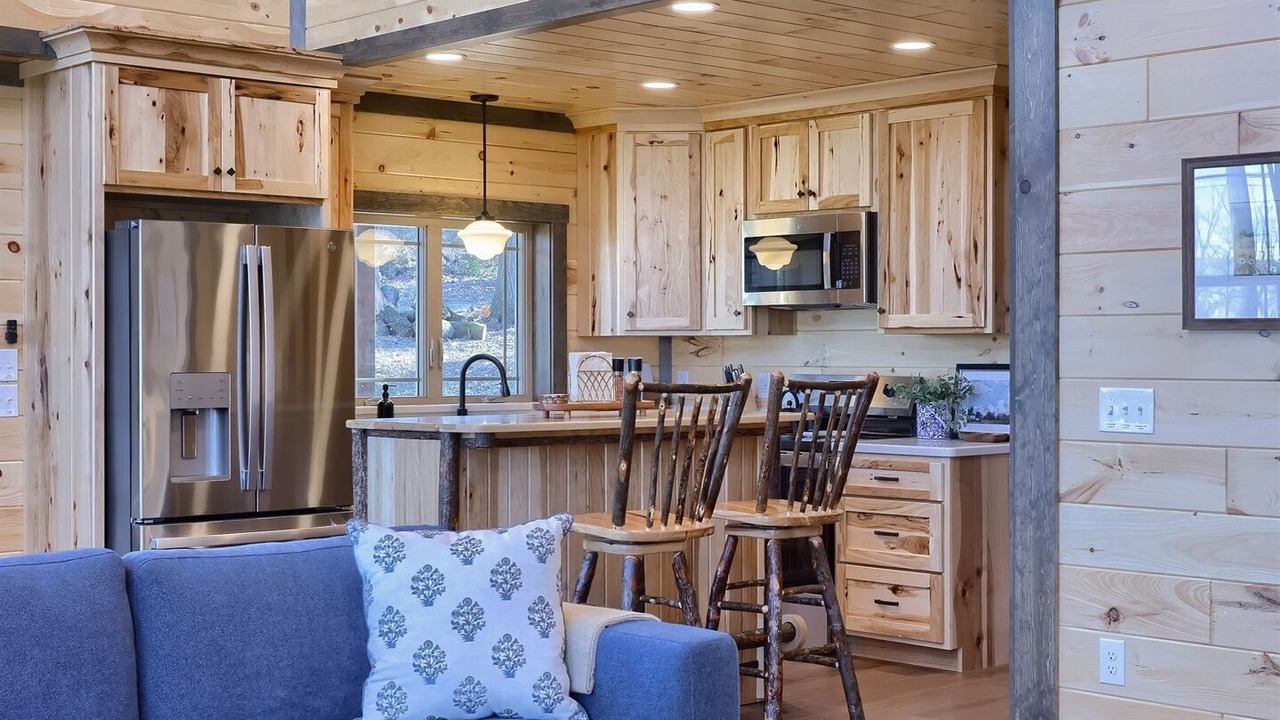 Photo of Bedroom in Gap