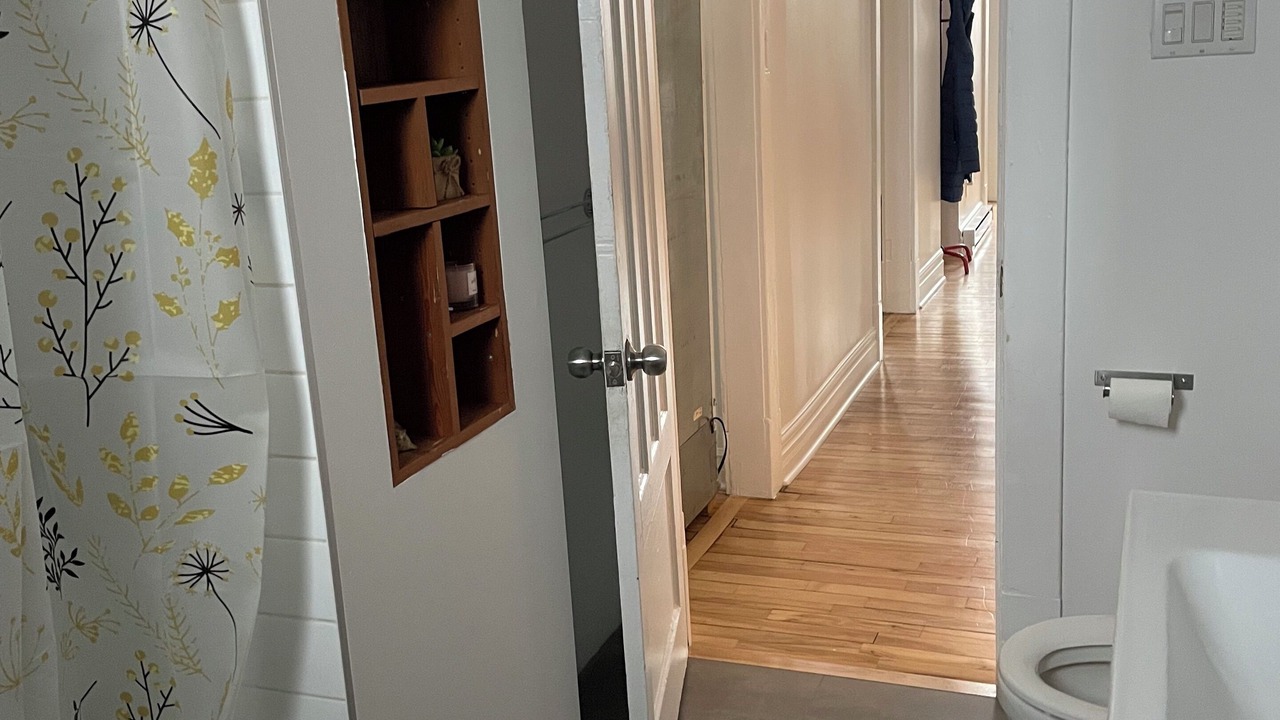 Photo of Bathroom in Vieux-Rosemont