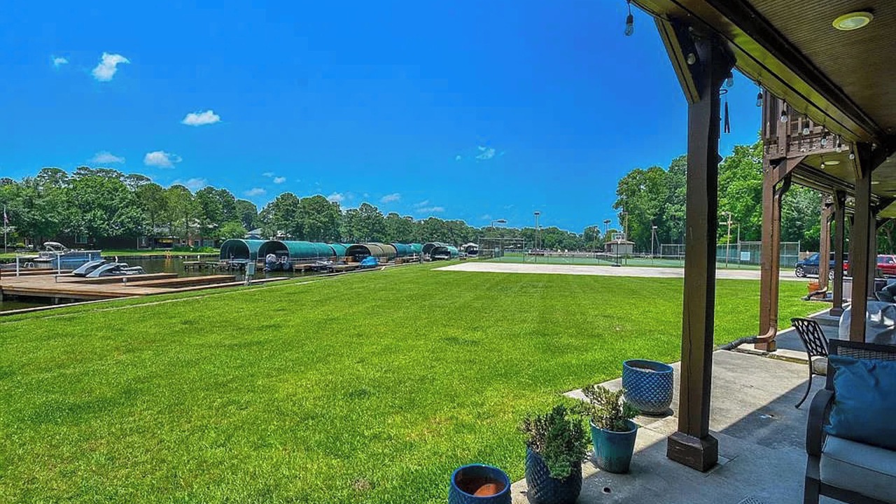 Photo of Patio Balcony in Walden on Lake Conroe