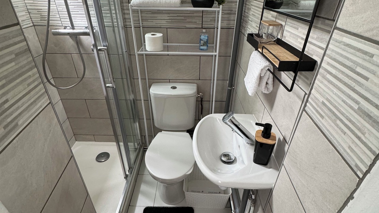 Photo of Bathroom in Puteaux