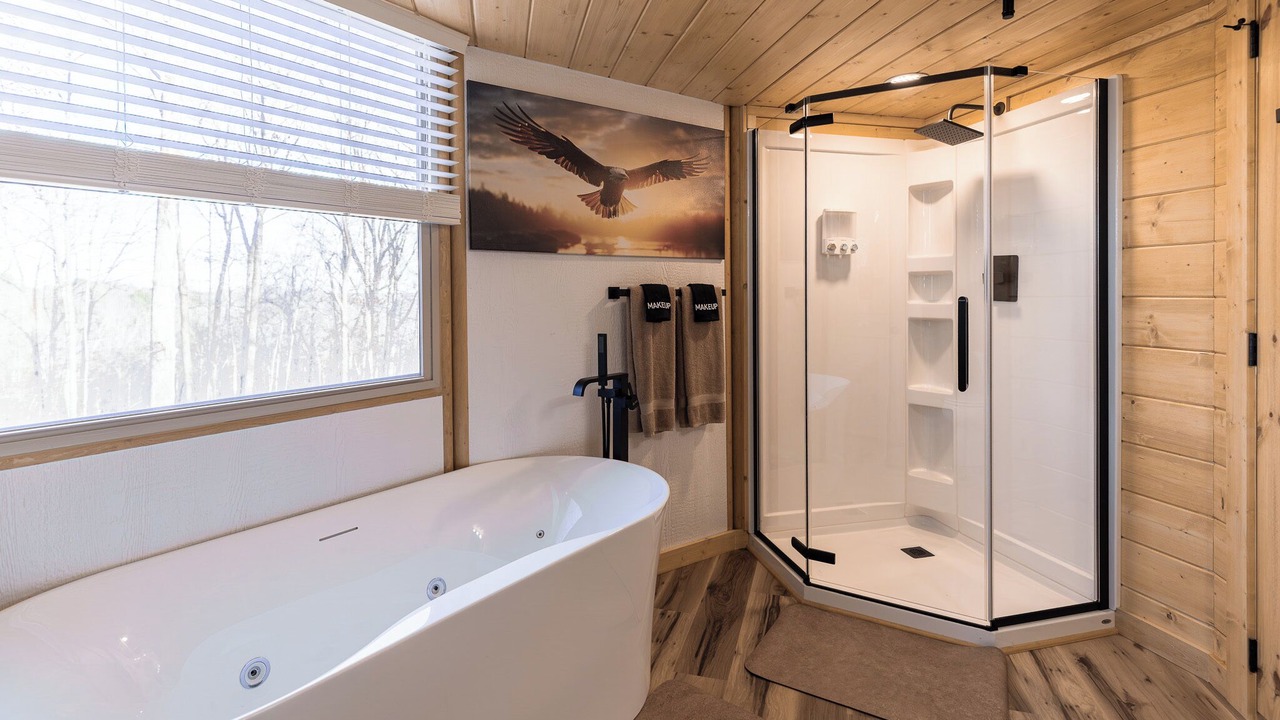 Photo of Bathroom in Almo
