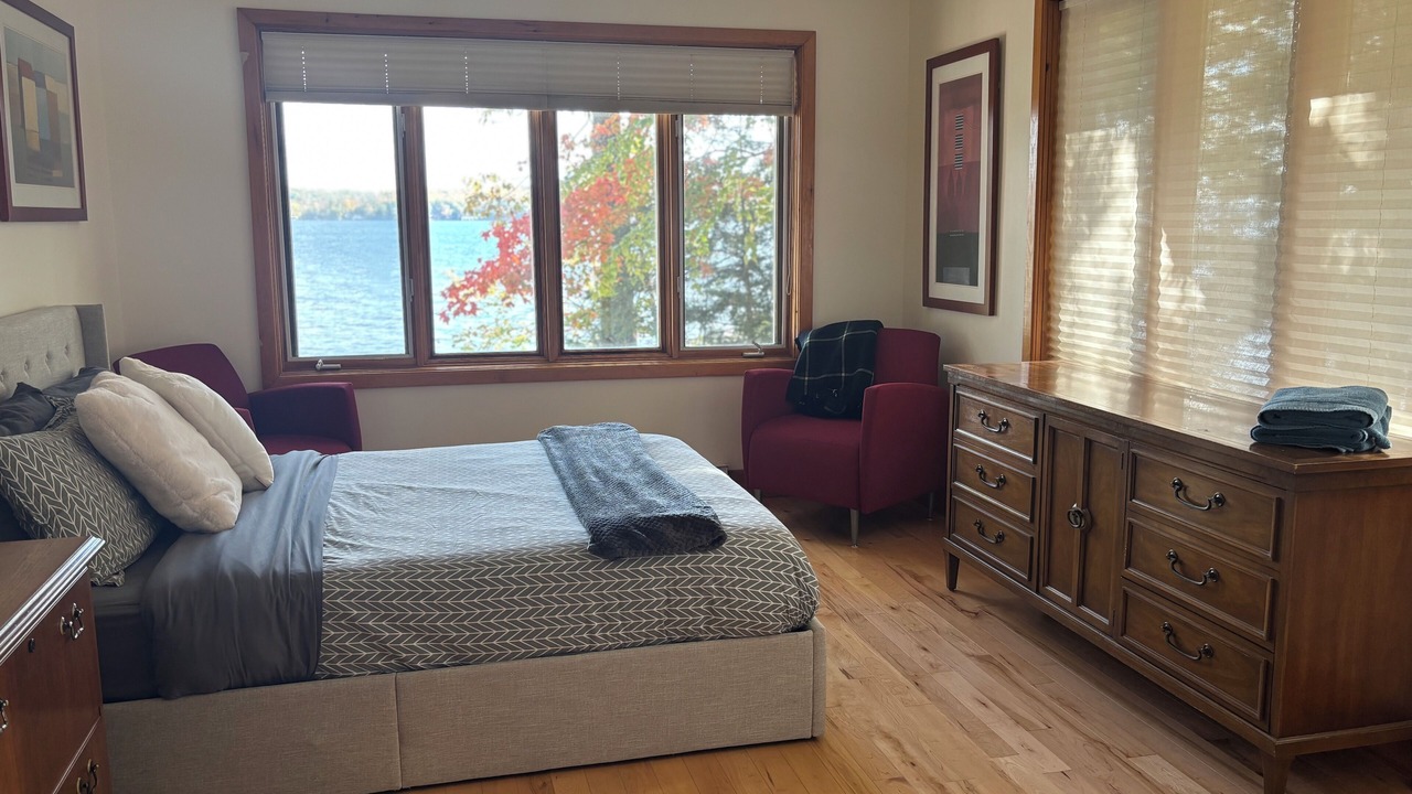 Photo of Bedroom in Bracebridge