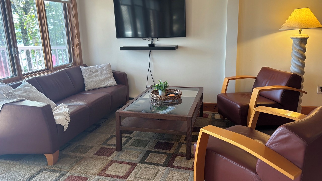 Photo of Livingroom in Bracebridge